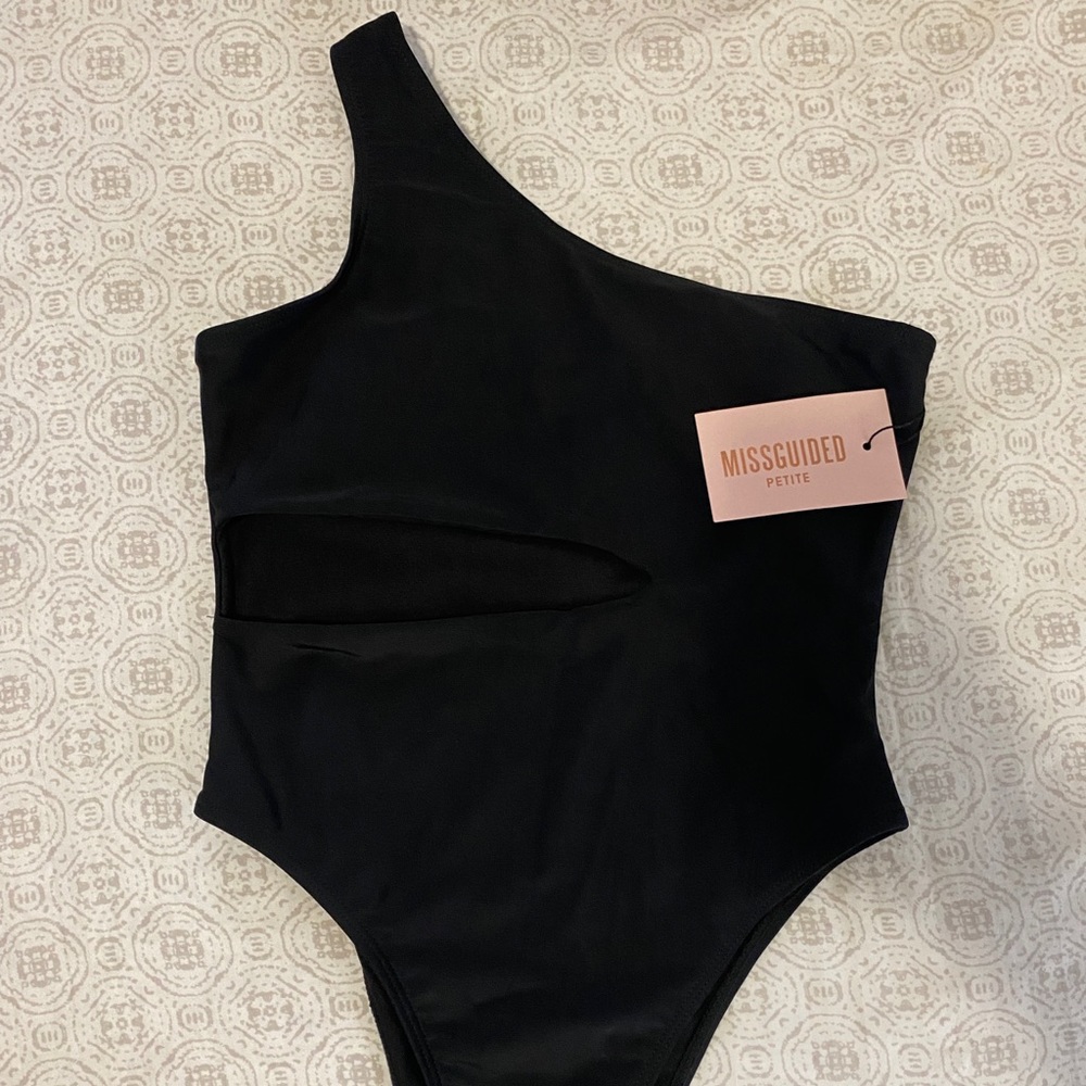 Misguided one shoulder cut out swimsuit